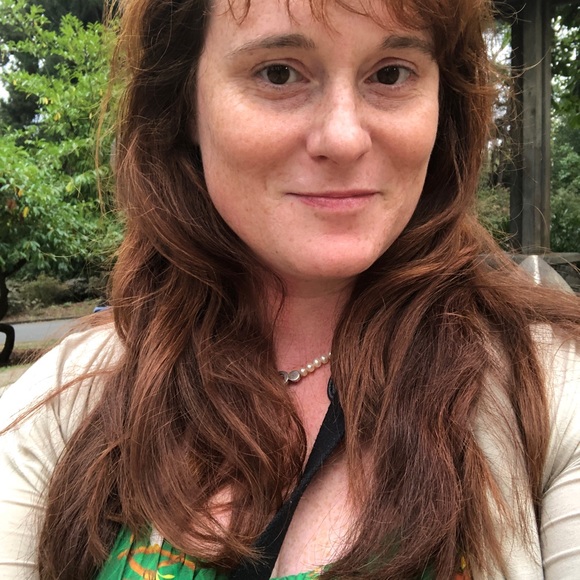 Meet your Posher, Gwendolyn - Picture 4 of 5